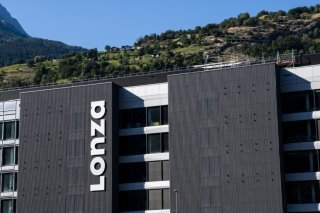 Lonza a revu ses objectifs financiers à la hausse avec des ventes attendues en hausse de 20-21% dans la sous-traitance pharmaceutique. (archive)
